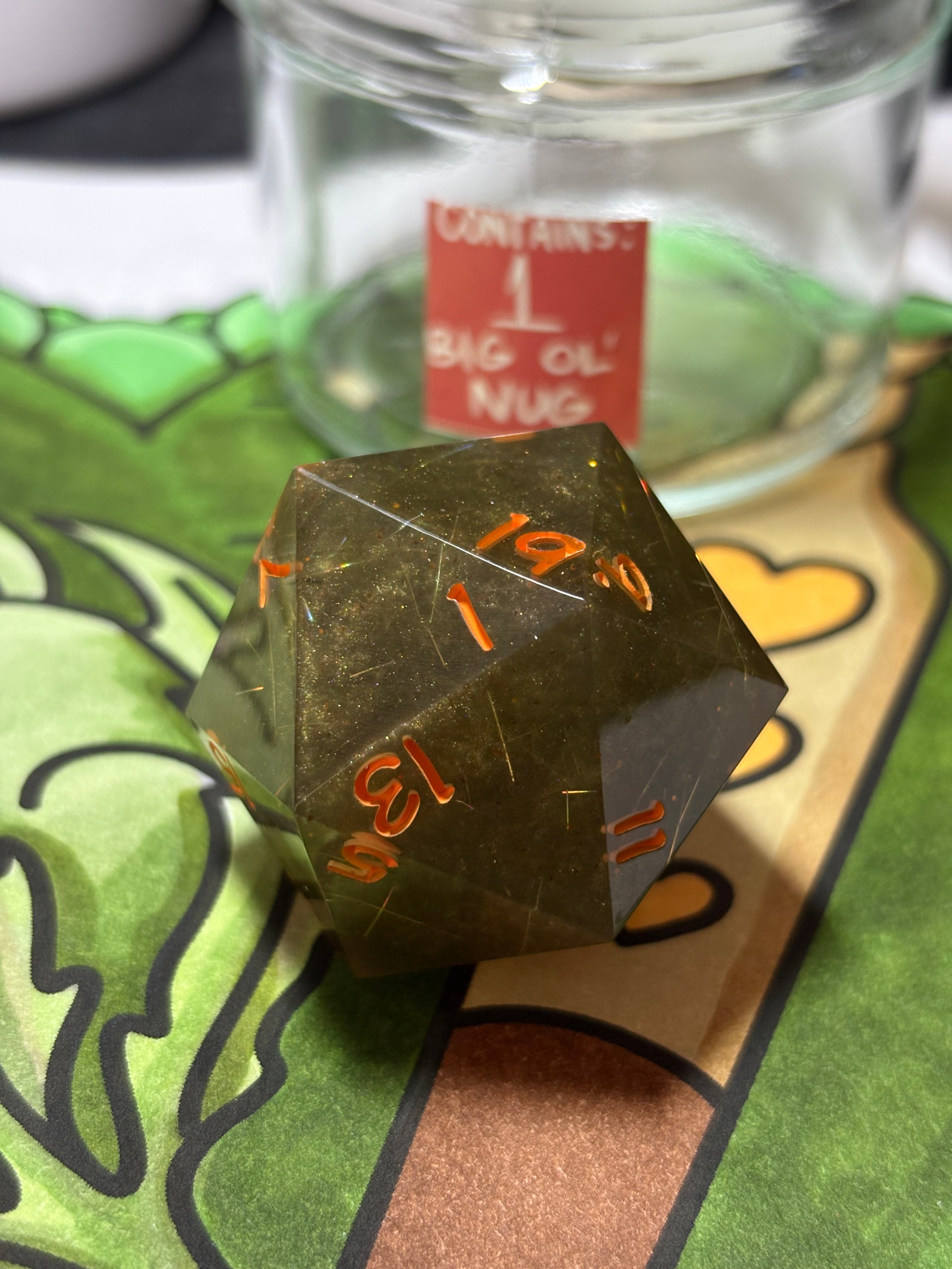 Single Chonky D20 - Clusterfox Gardens Funky Pine