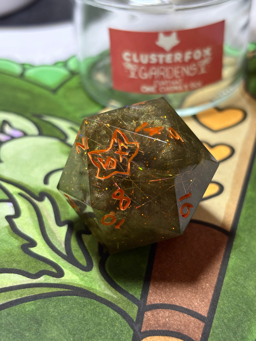 Single Chonky D20 - Clusterfox Gardens Funky Pine