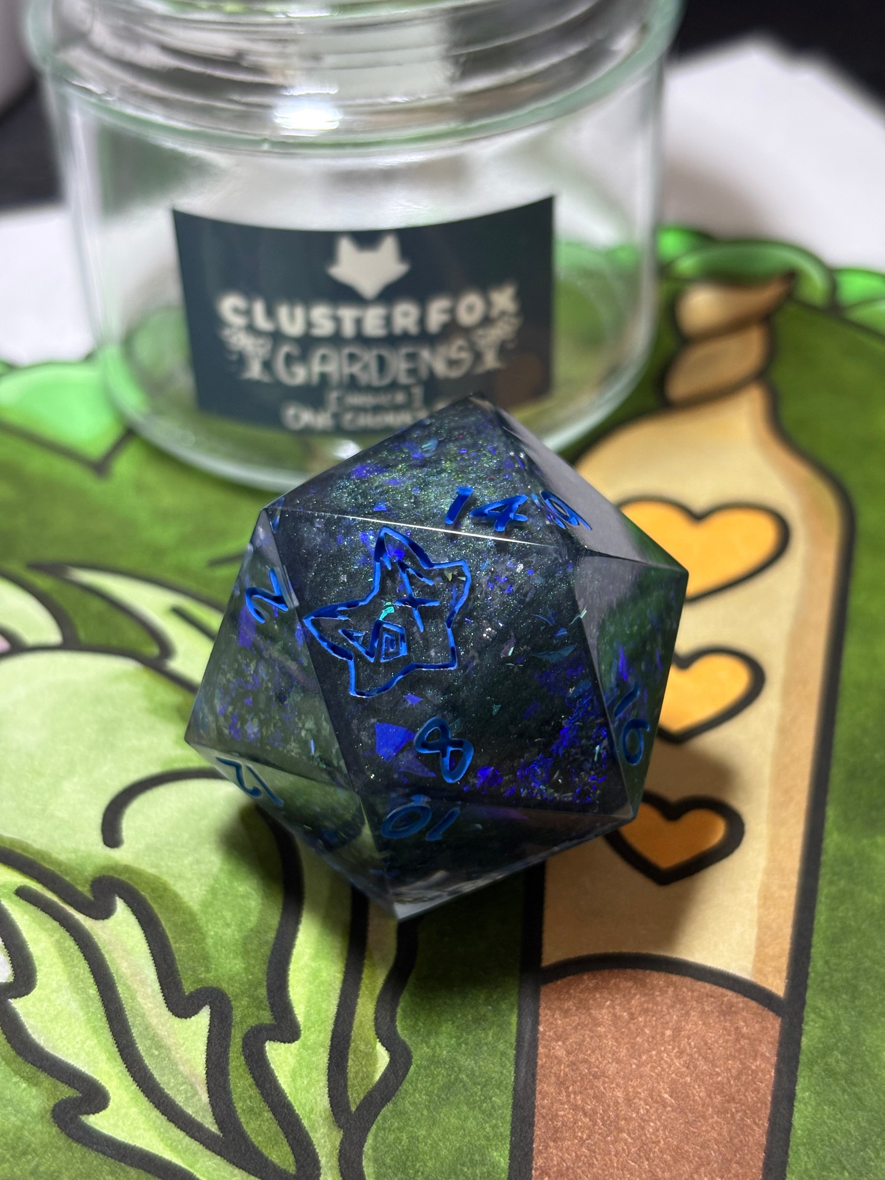 Single Chonky D20 - Clusterfox Gardens Granddaddy Purple
